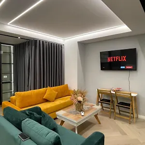 Luxury One Bedroom Apartment